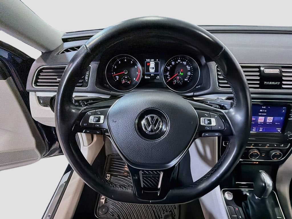 2019 Volkswagen Passat 2.0T SE R-Line