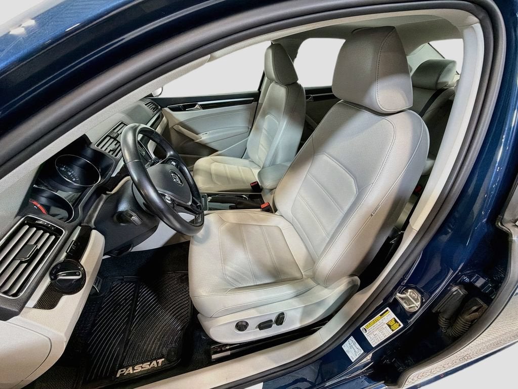2019 Volkswagen Passat 2.0T SE R-Line