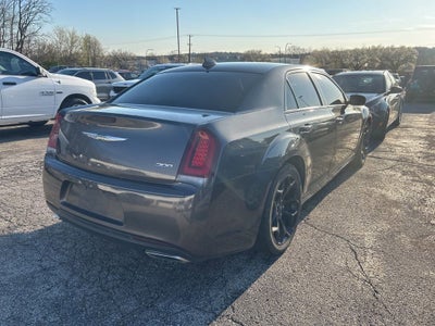 2019 Chrysler 300 Touring
