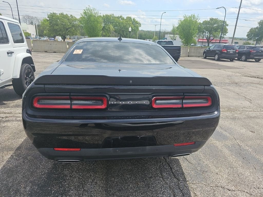 2018 Dodge Challenger SXT Plus