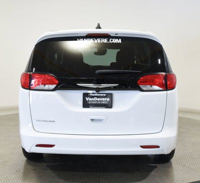 2024 Chrysler Voyager LX