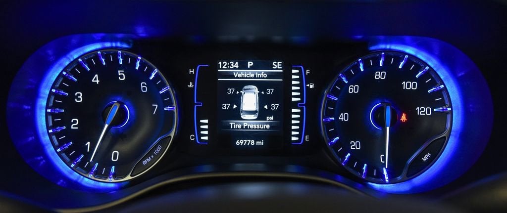 2024 Chrysler Voyager LX