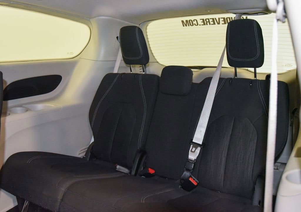 2024 Chrysler Voyager LX