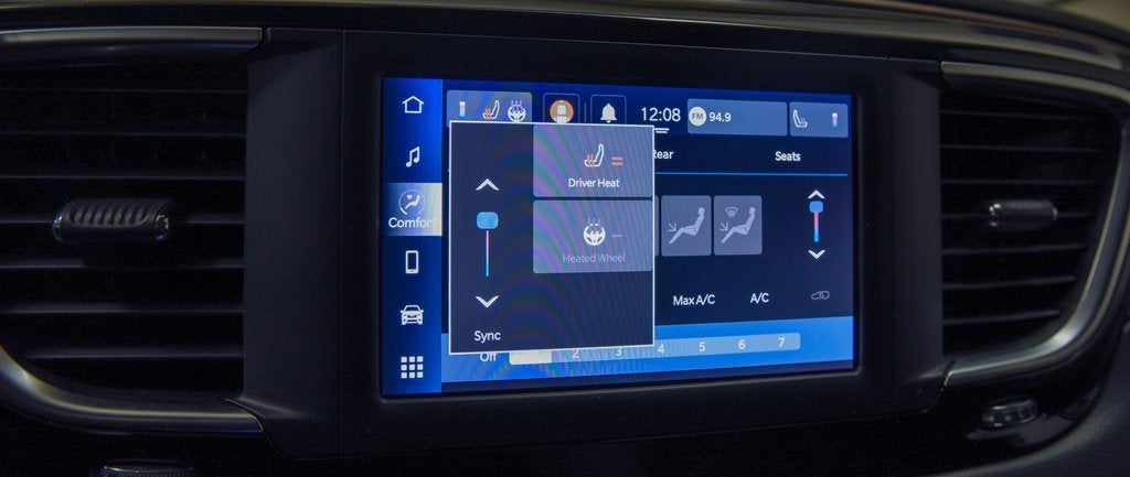 2023 Chrysler Voyager LX