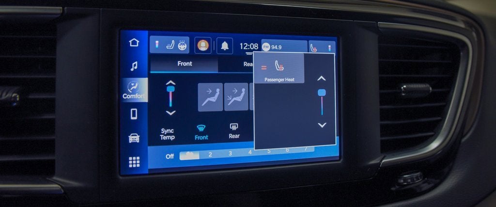 2023 Chrysler Voyager LX