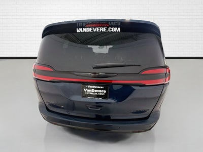 2025 Chrysler Pacifica Limited
