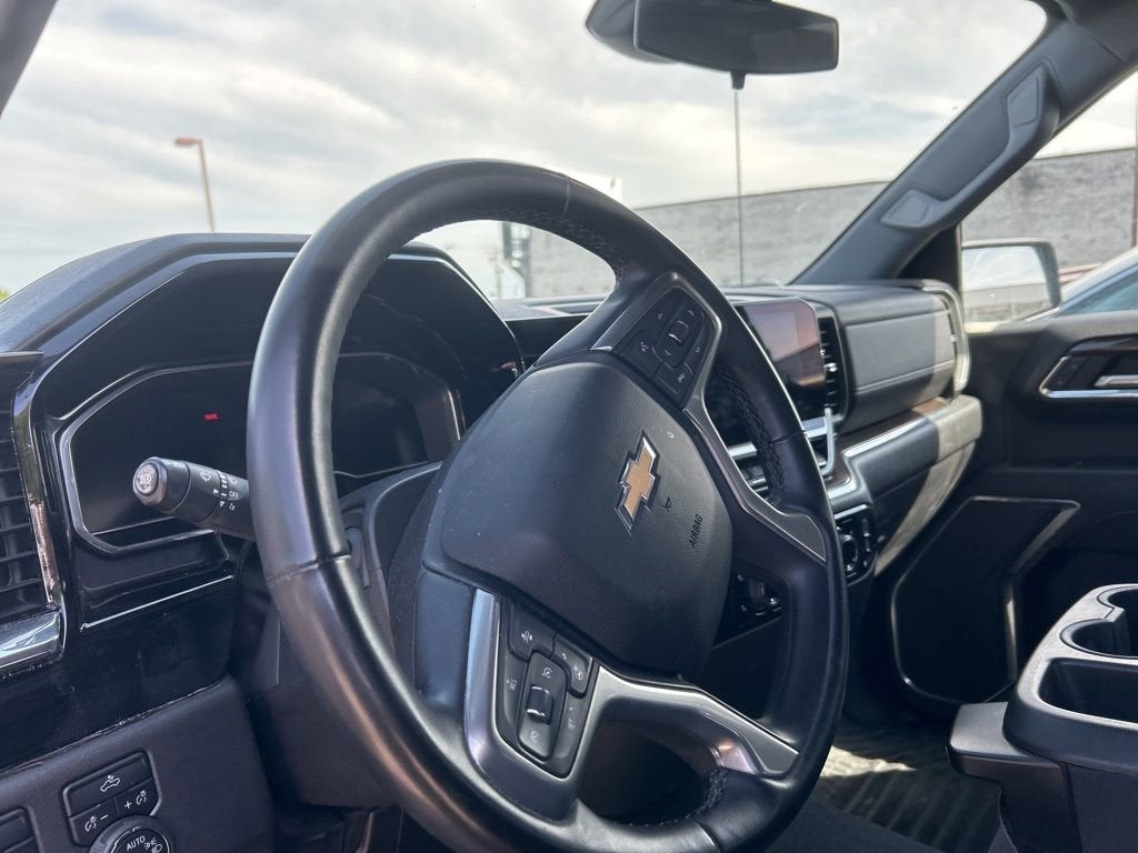 2023 Chevrolet Silverado 1500 LT (2FL)