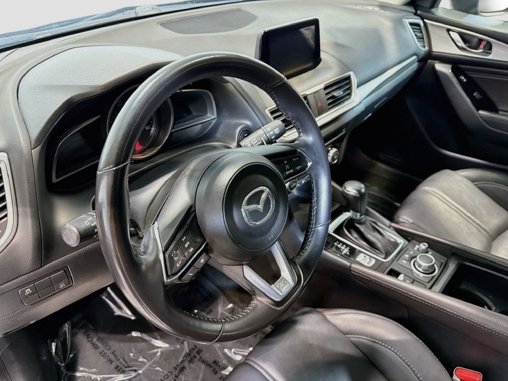 2018 Mazda Mazda3 5-Door Touring
