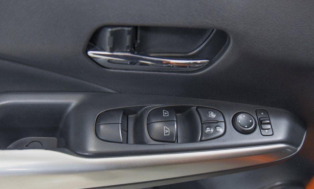 2019 Nissan Kicks SR