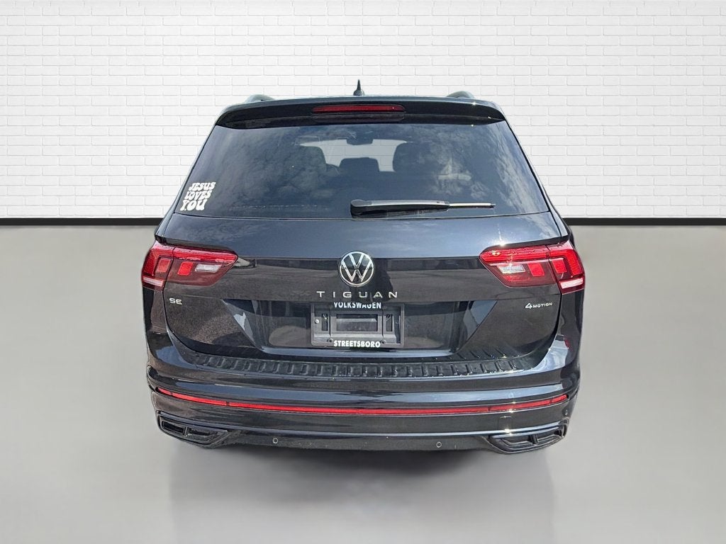 2024 Volkswagen Tiguan SE R-Line Black