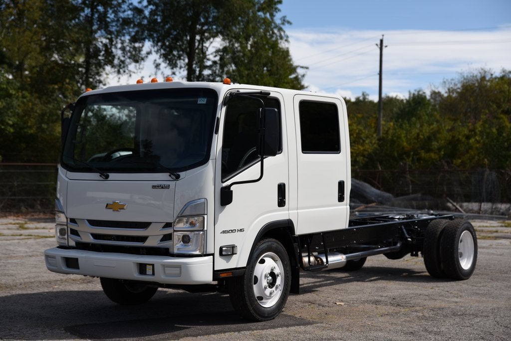 2025 Chevrolet Low Cab Forward 4500 NA