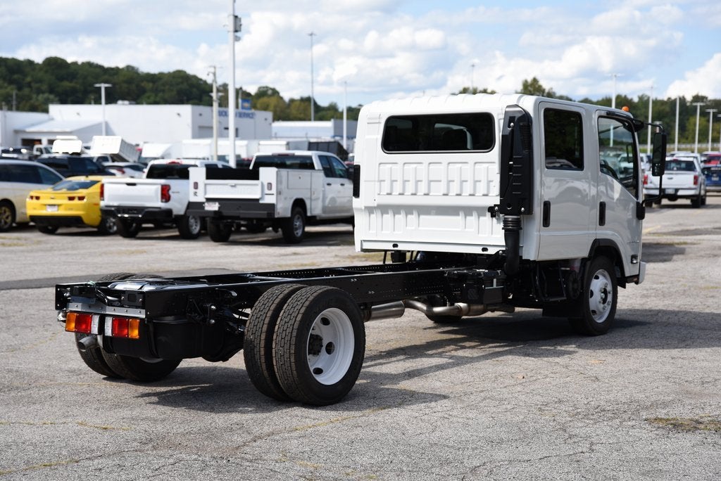 2025 Chevrolet Low Cab Forward 4500 NA