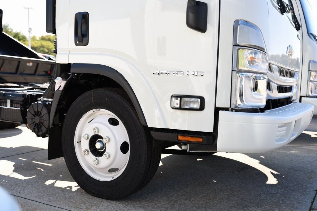 2025 Chevrolet Low Cab Forward 4500 HG NA