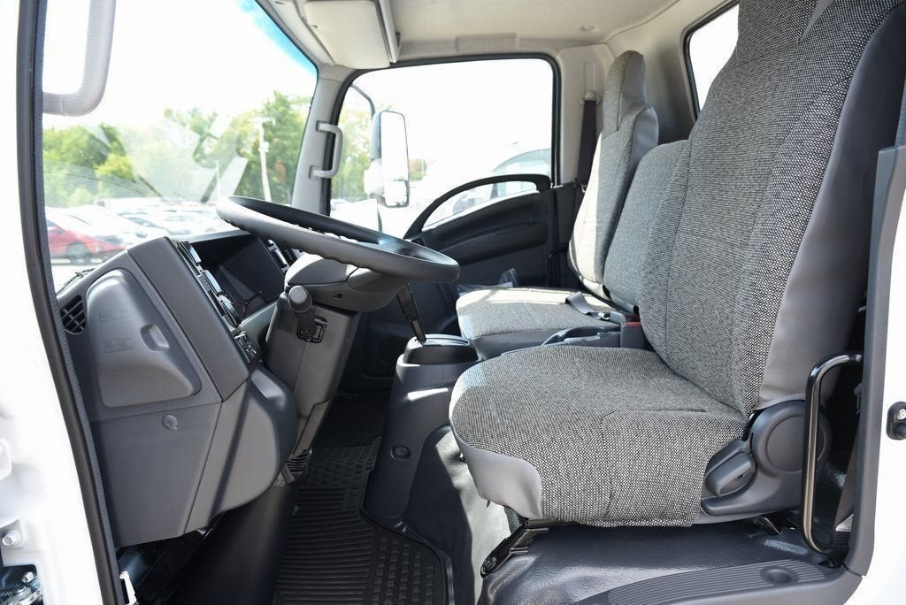 2025 Chevrolet Low Cab Forward 4500 HG NA