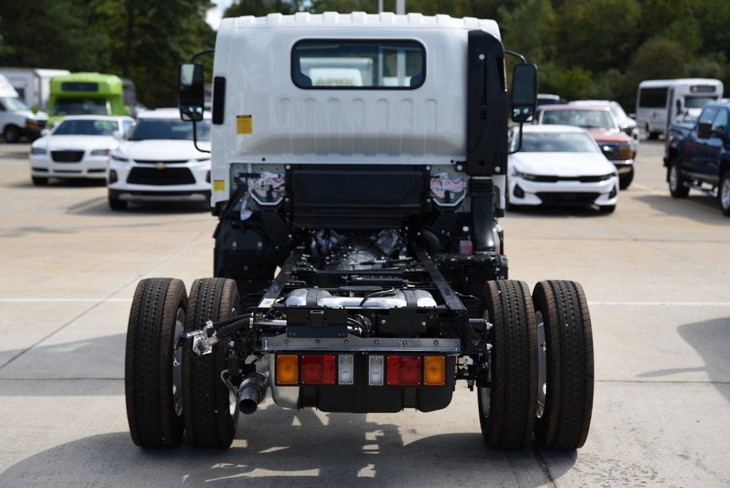 2025 Chevrolet Low Cab Forward 4500 NA
