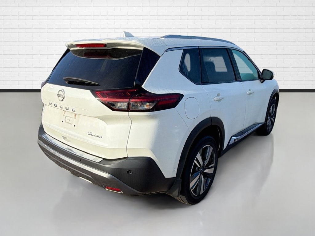 2022 Nissan Rogue SL