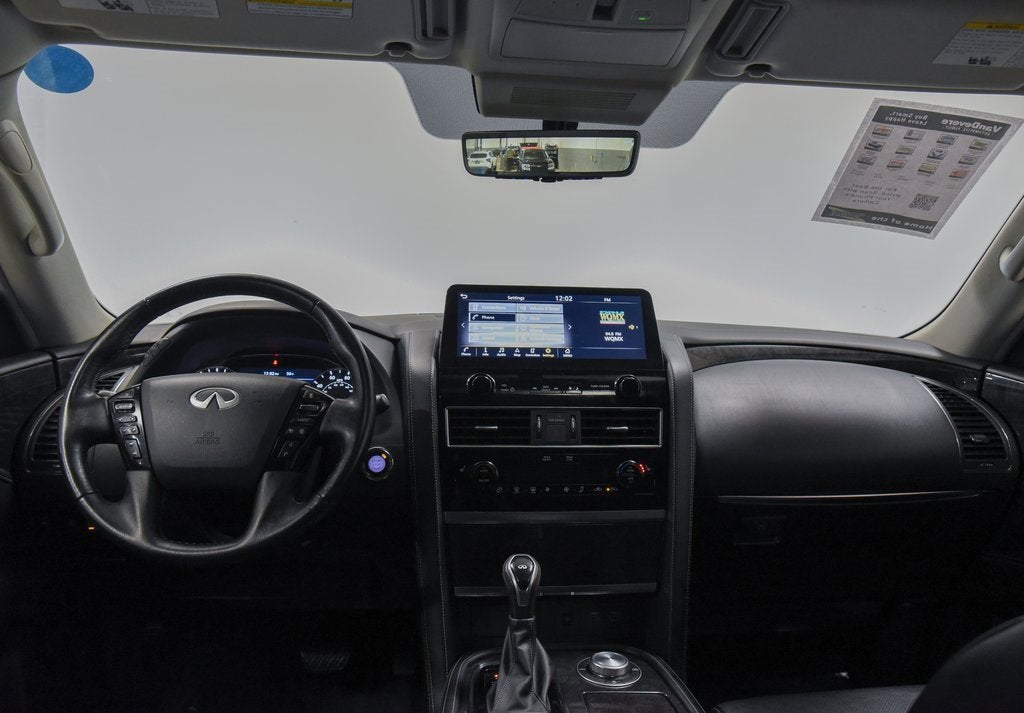 2024 INFINITI QX80 LUXE