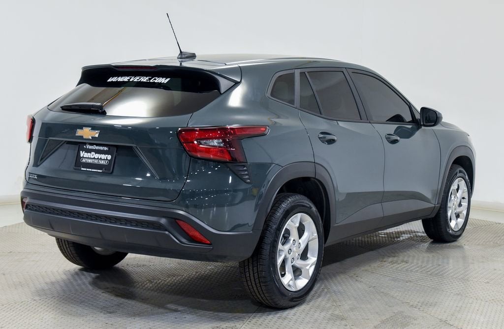 2025 Chevrolet Trax LS