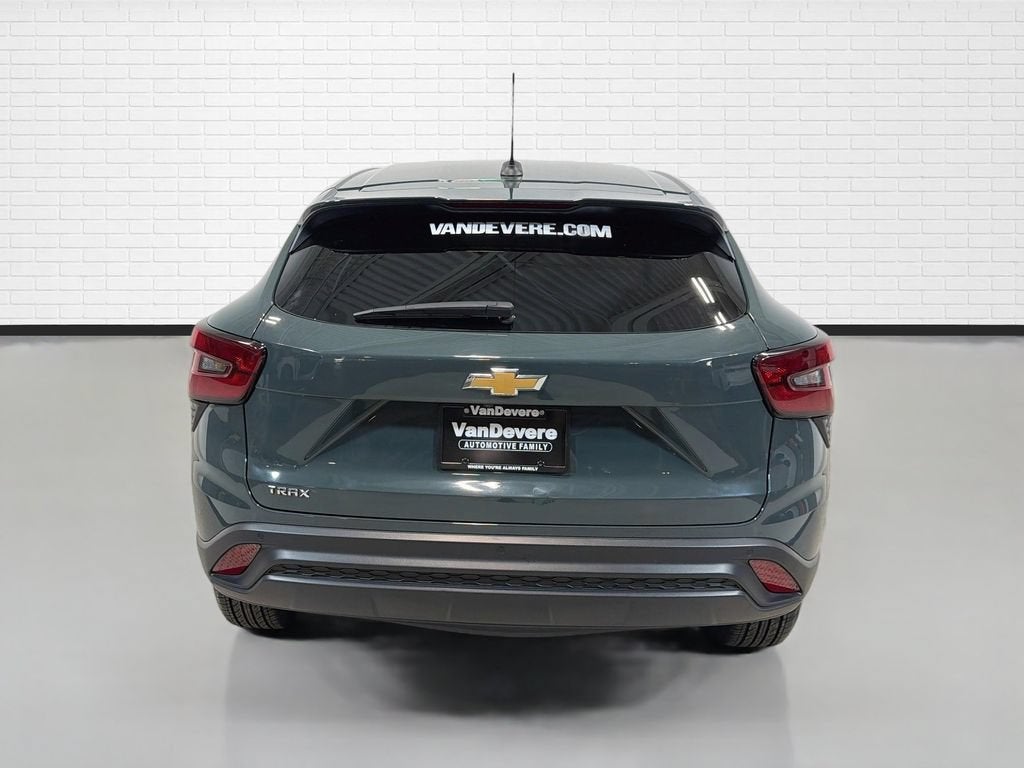 2025 Chevrolet Trax LS