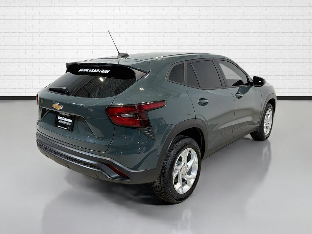 2025 Chevrolet Trax LS