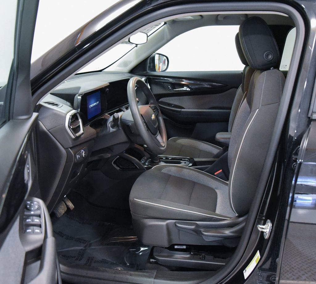 2025 Chevrolet Trailblazer LS