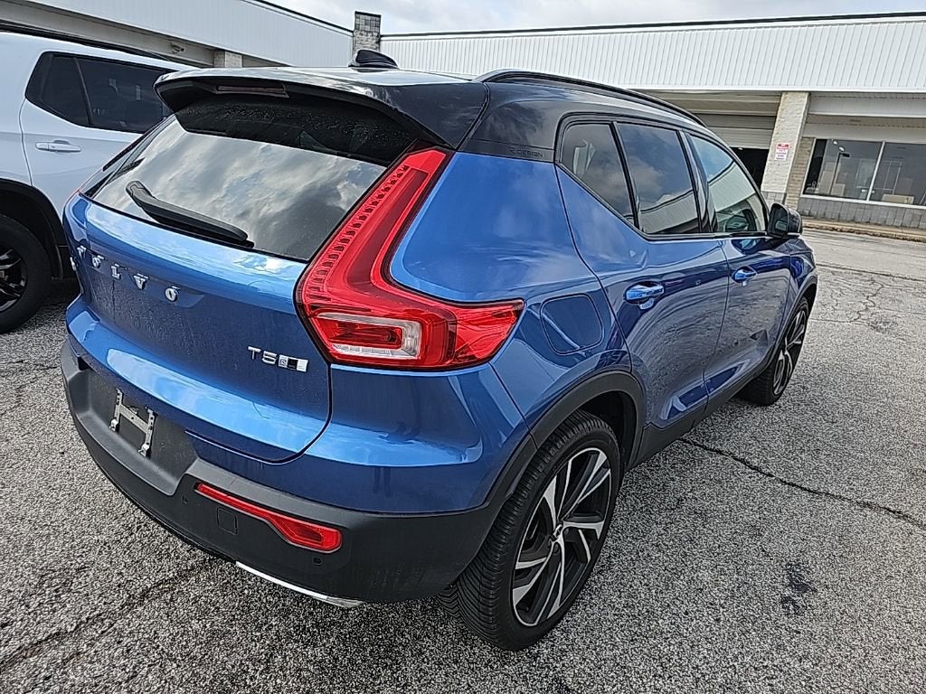 2020 Volvo XC40 R-Design
