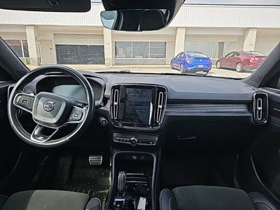 2020 Volvo XC40 R-Design