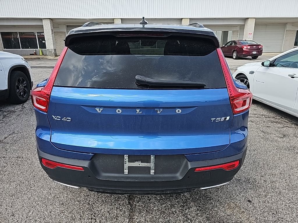 2020 Volvo XC40 R-Design