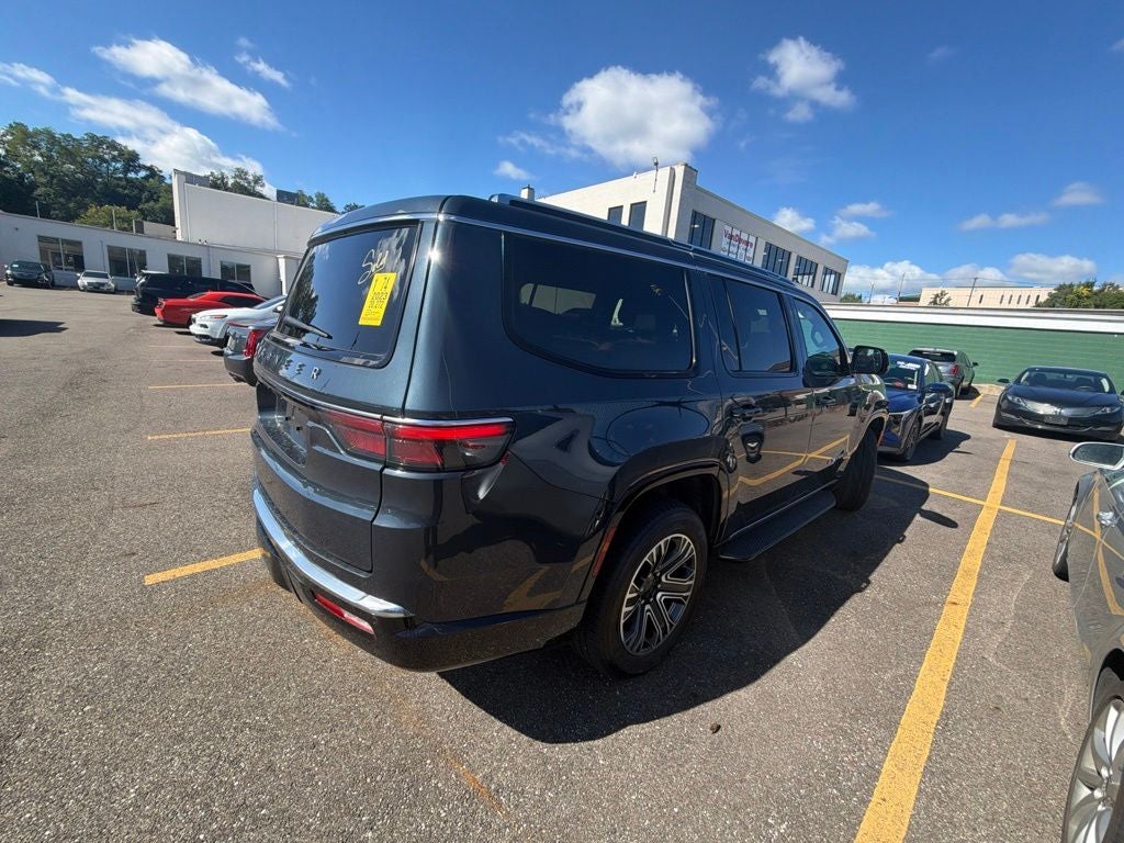 2023 Jeep Wagoneer Base