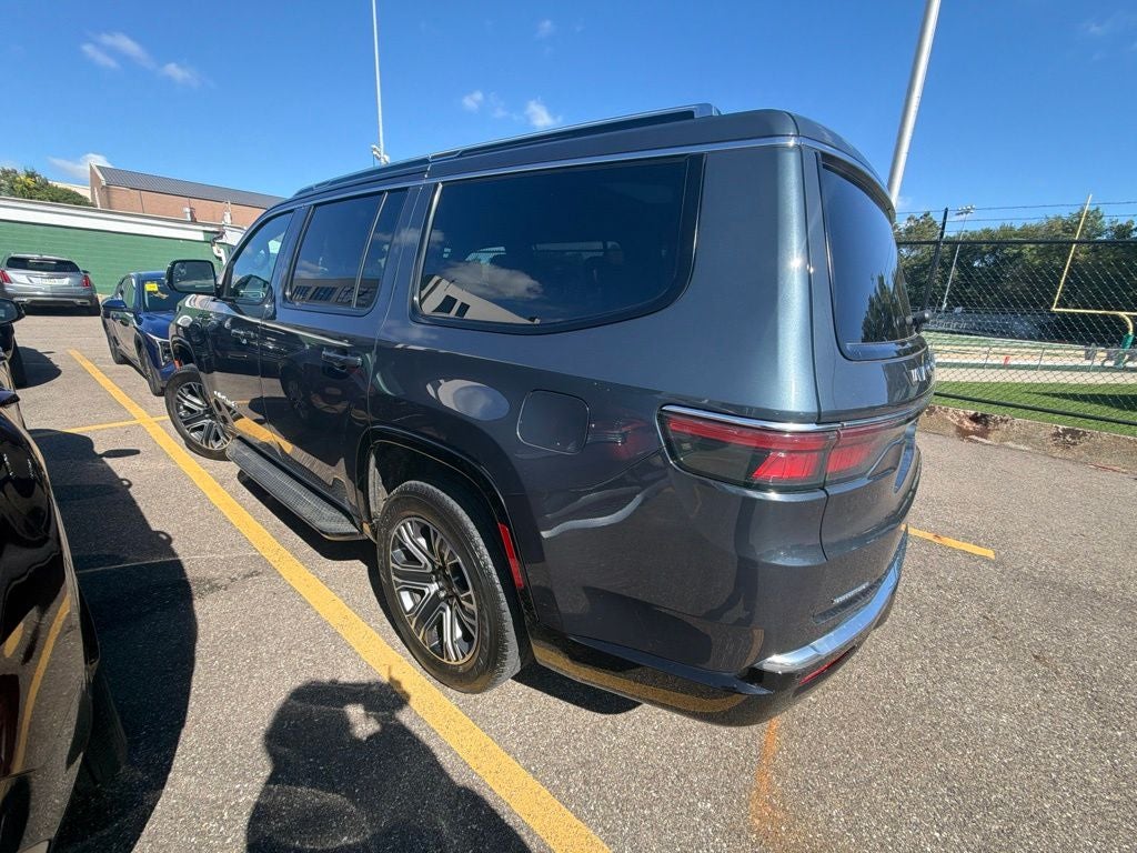 2023 Jeep Wagoneer Base