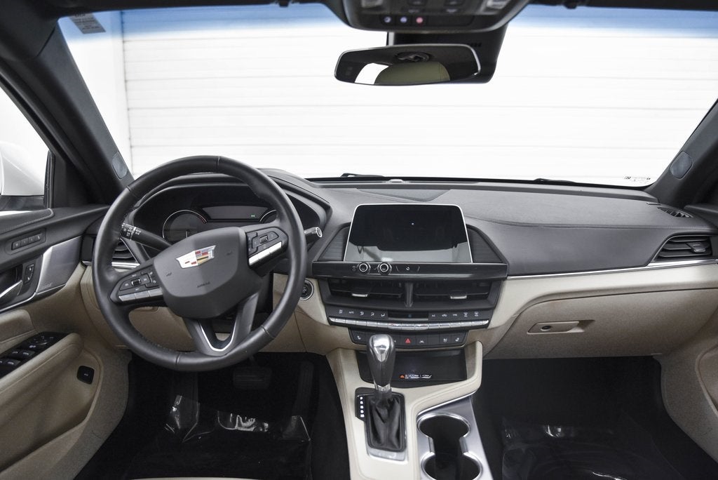 2022 Cadillac CT4 Premium Luxury