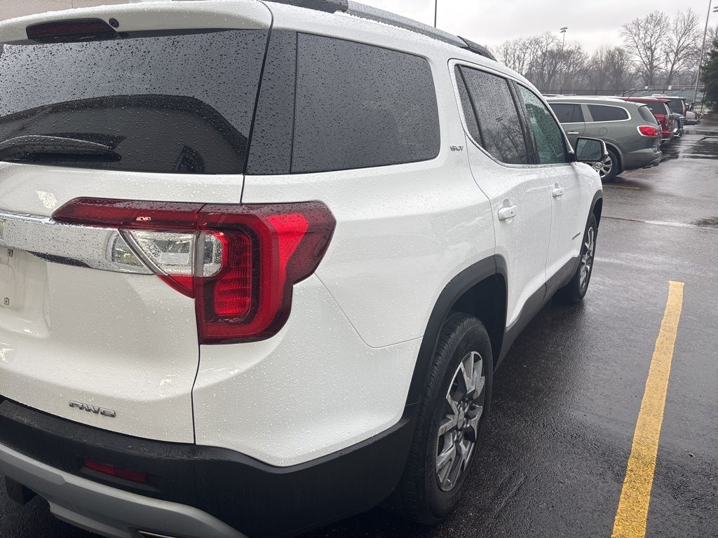 2023 GMC Acadia SLT