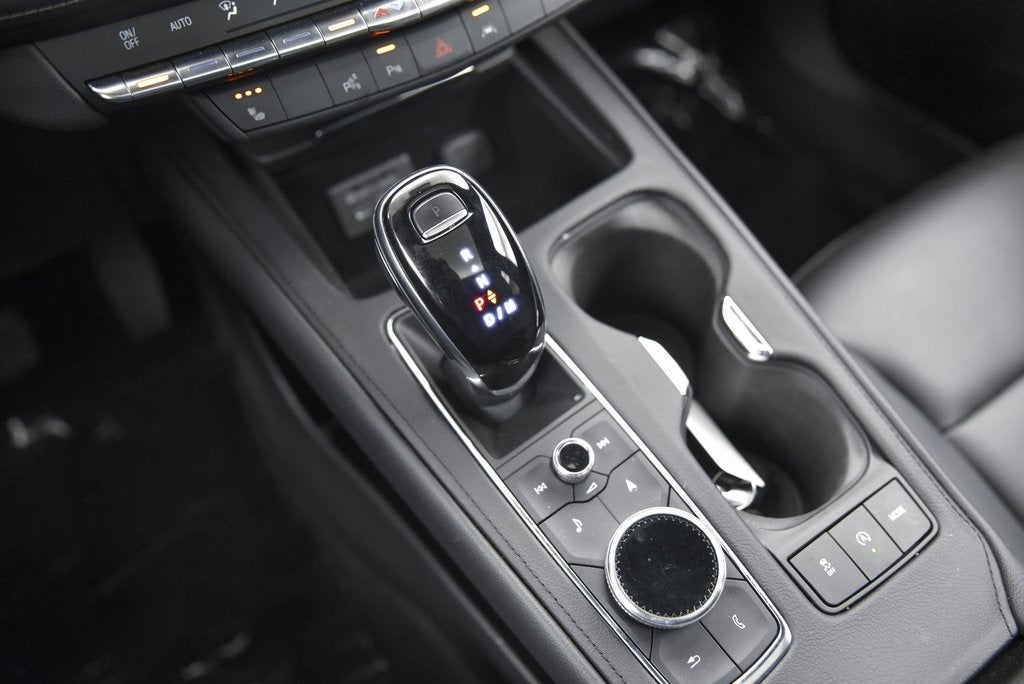 2022 Cadillac XT4 Premium Luxury