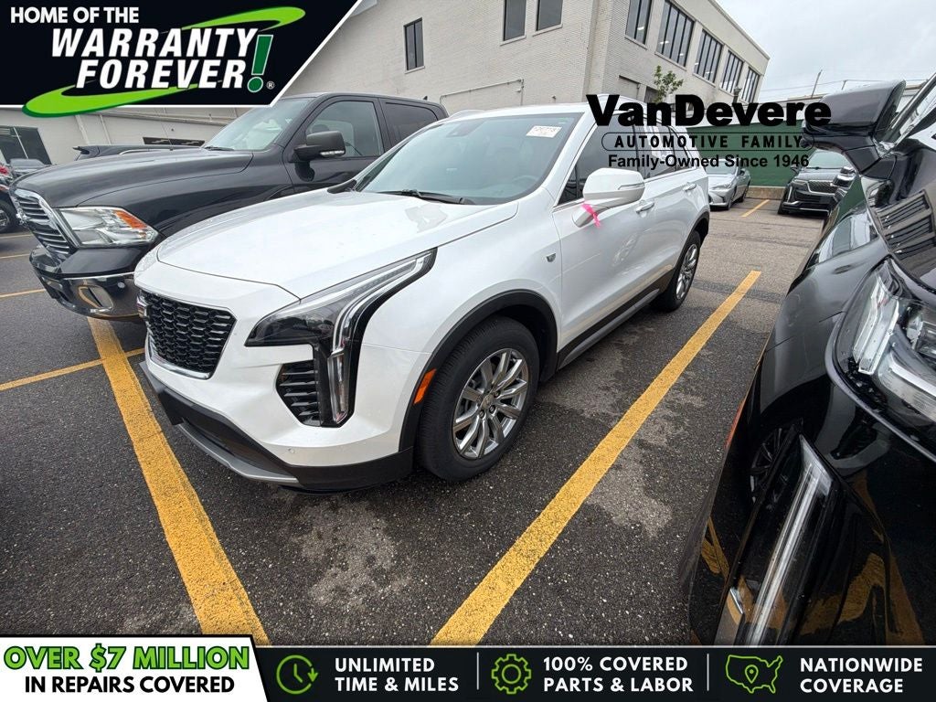 2023 Cadillac XT4 Premium Luxury