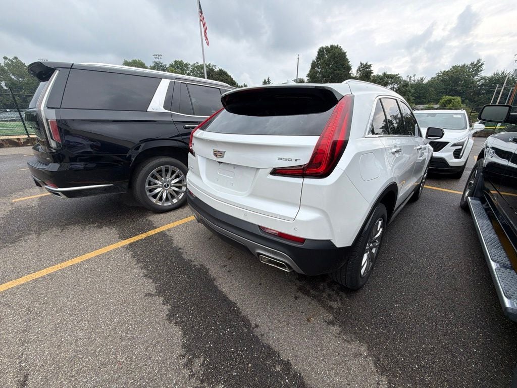 2023 Cadillac XT4 Premium Luxury