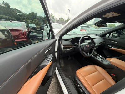 2023 Cadillac XT4 Premium Luxury