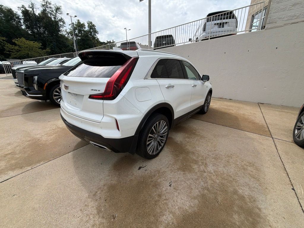 2024 Cadillac XT4 Premium Luxury