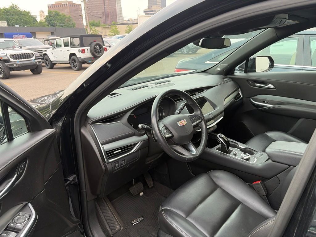 2020 Cadillac XT4 Premium Luxury