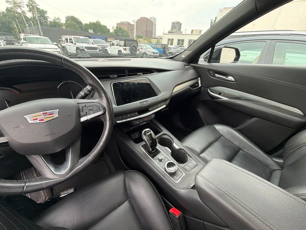 2020 Cadillac XT4 Premium Luxury