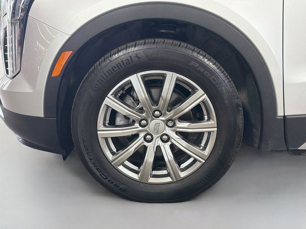 2022 Cadillac XT4 Premium Luxury