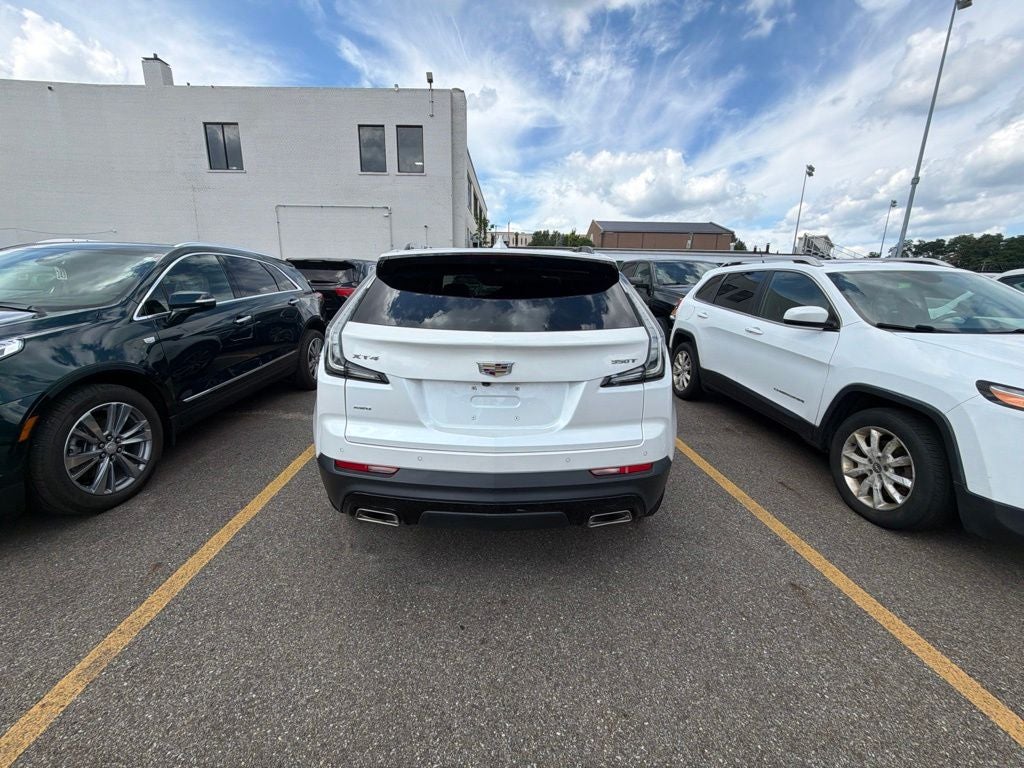 2023 Cadillac XT4 Sport
