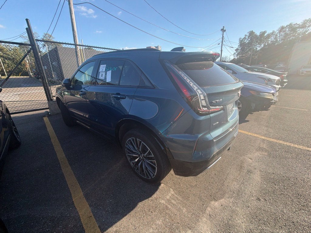2024 Cadillac XT4 Sport