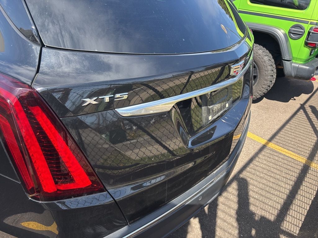 2022 Cadillac XT5 Luxury