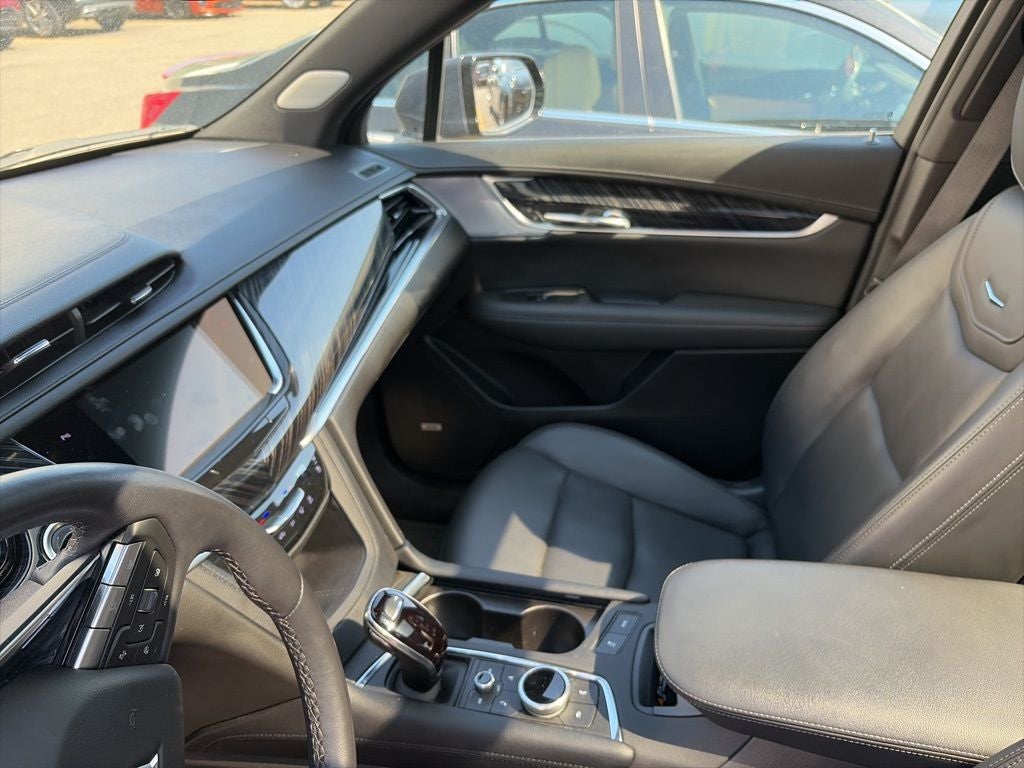 2024 Cadillac XT6 Premium Luxury