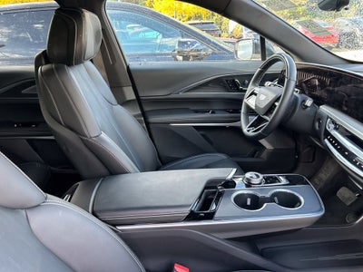 2025 Cadillac LYRIQ Luxury
