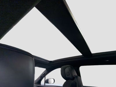 2025 Cadillac LYRIQ Luxury 3