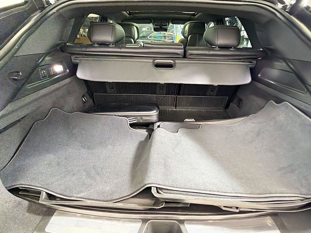 2025 Cadillac LYRIQ Luxury 3