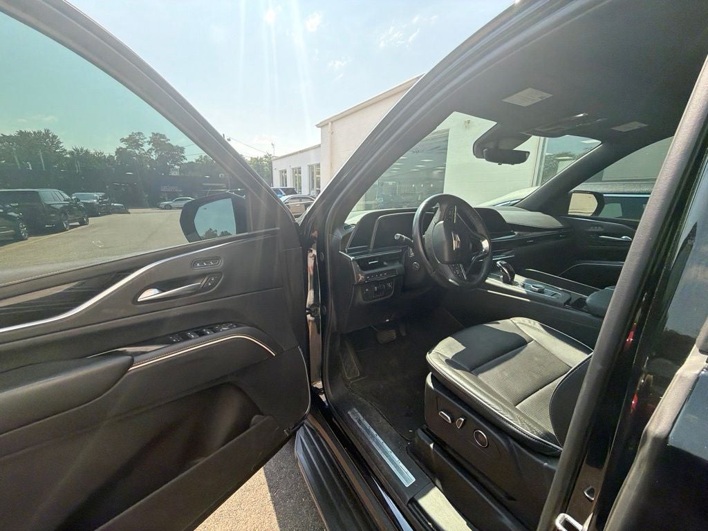 2023 Cadillac Escalade Sport