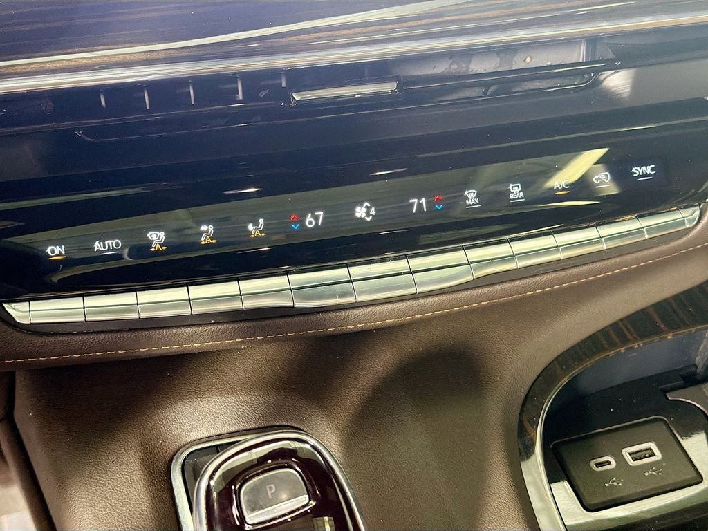 2023 Cadillac Escalade Sport