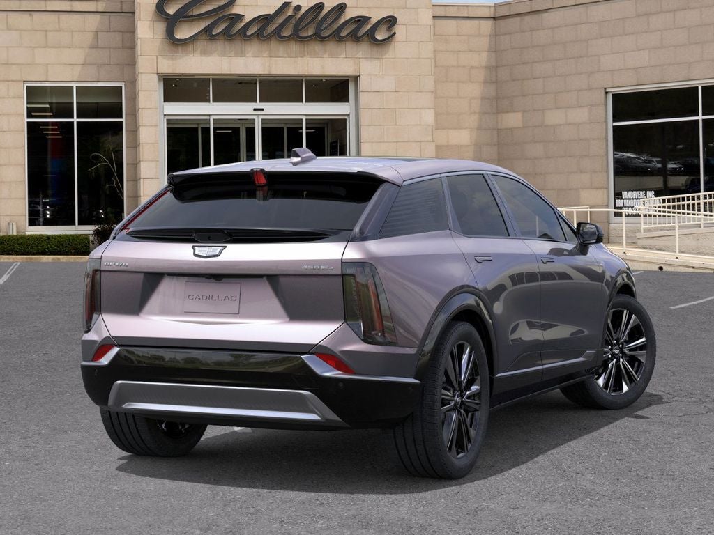 2025 Cadillac OPTIQ Luxury 2